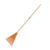 Vassoura com 18 Dentes em Polipropileno Laranja com Cabo de Madeira 120 cm - Tramontina 77850681